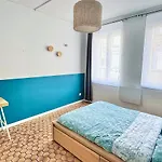 2 En Rdc Avec Terrasse 4 Personnes ドゥエー